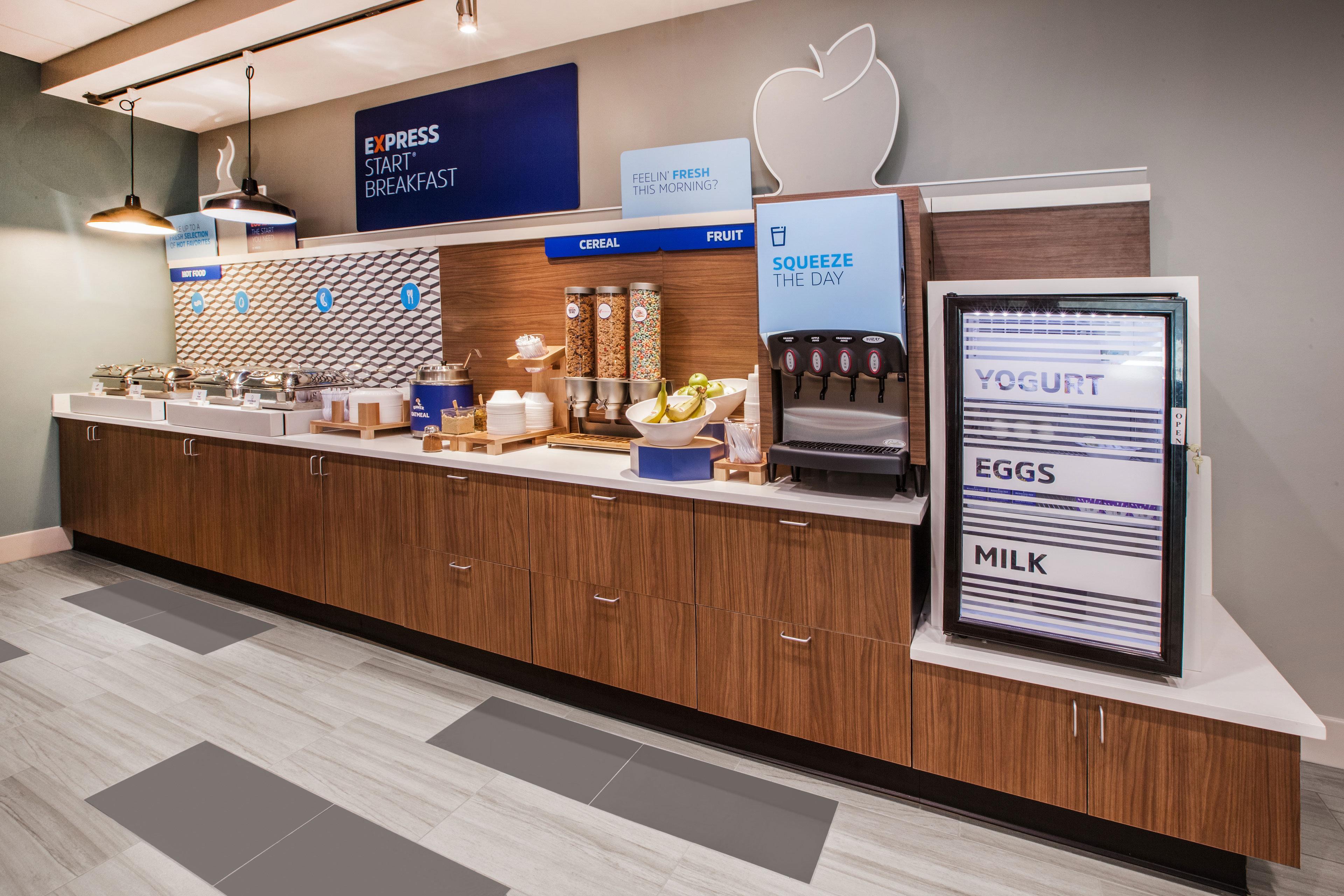 Holiday Inn Express Hotel & Suites Fort Collins By Ihg Exterior foto